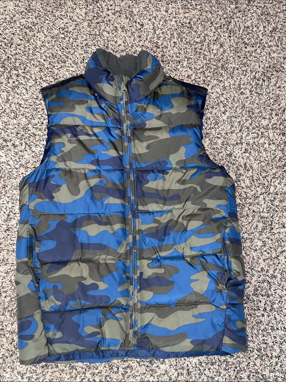 GAP Kids Blue & Green Camouflage Puffer Vest Boys XL EUC